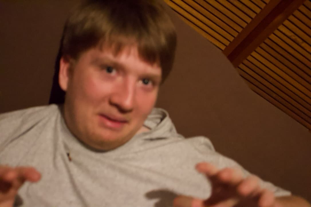 Aleksa looks scared for his life